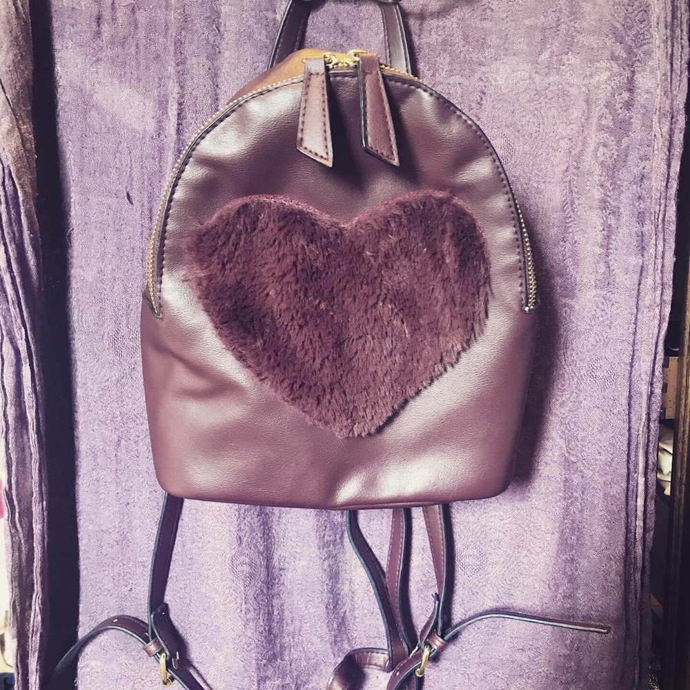 💟 ғᴀᴜx ʟᴇᴀᴛʜᴇʀ ᴍɪɴɪ ʙᴀᴄᴋᴘᴀᴄᴋ💟